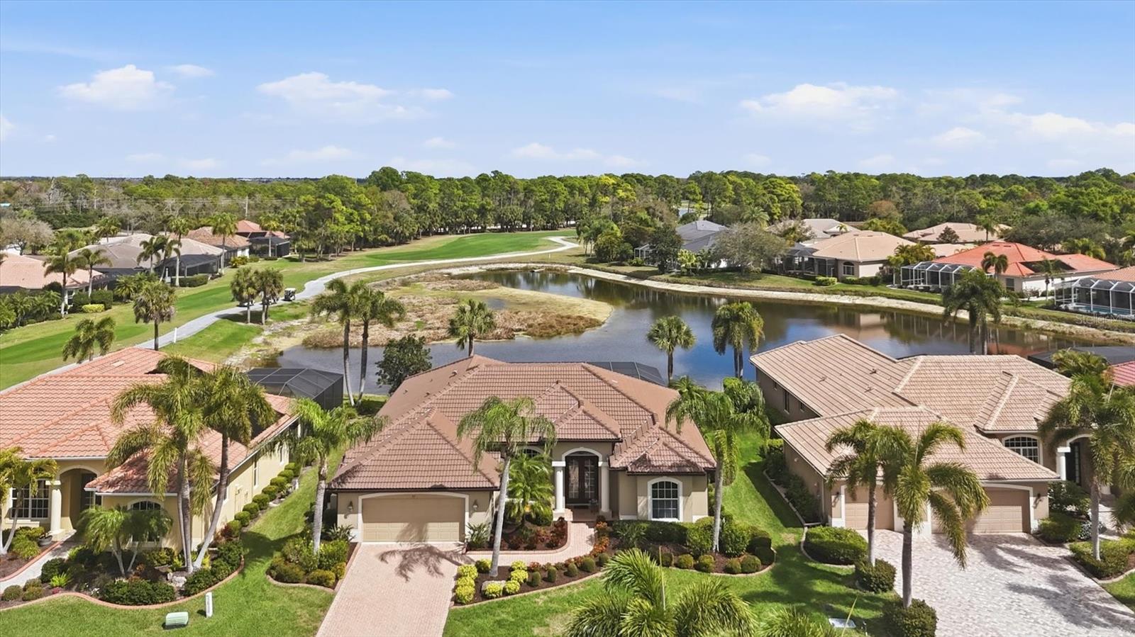 PELICAN POINTE GOLF & COUNTRY CLUB - Residential