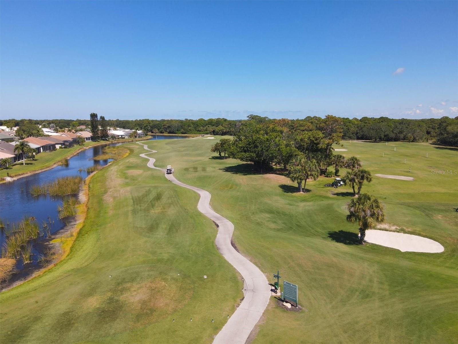 PELICAN POINTE GOLF & COUNTRY CLUB - Residential