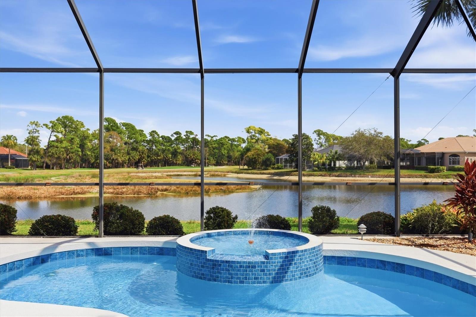 PELICAN POINTE GOLF & COUNTRY CLUB - Residential