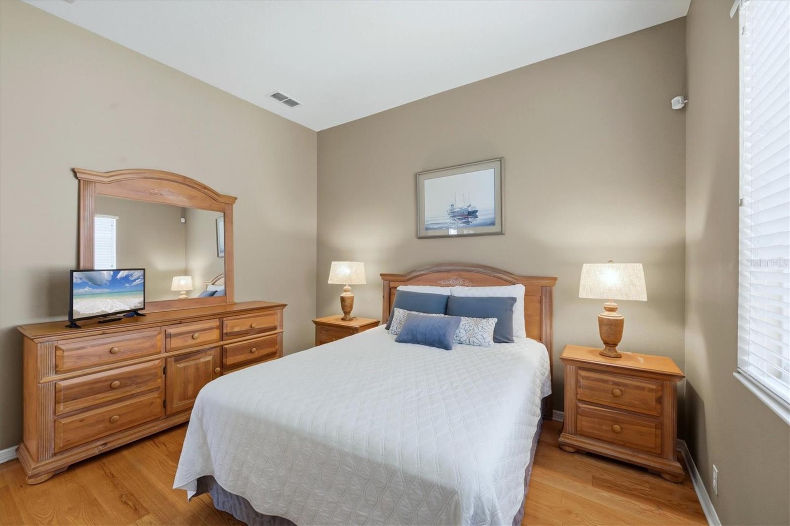 PELICAN POINTE GOLF & COUNTRY CLUB - Residential