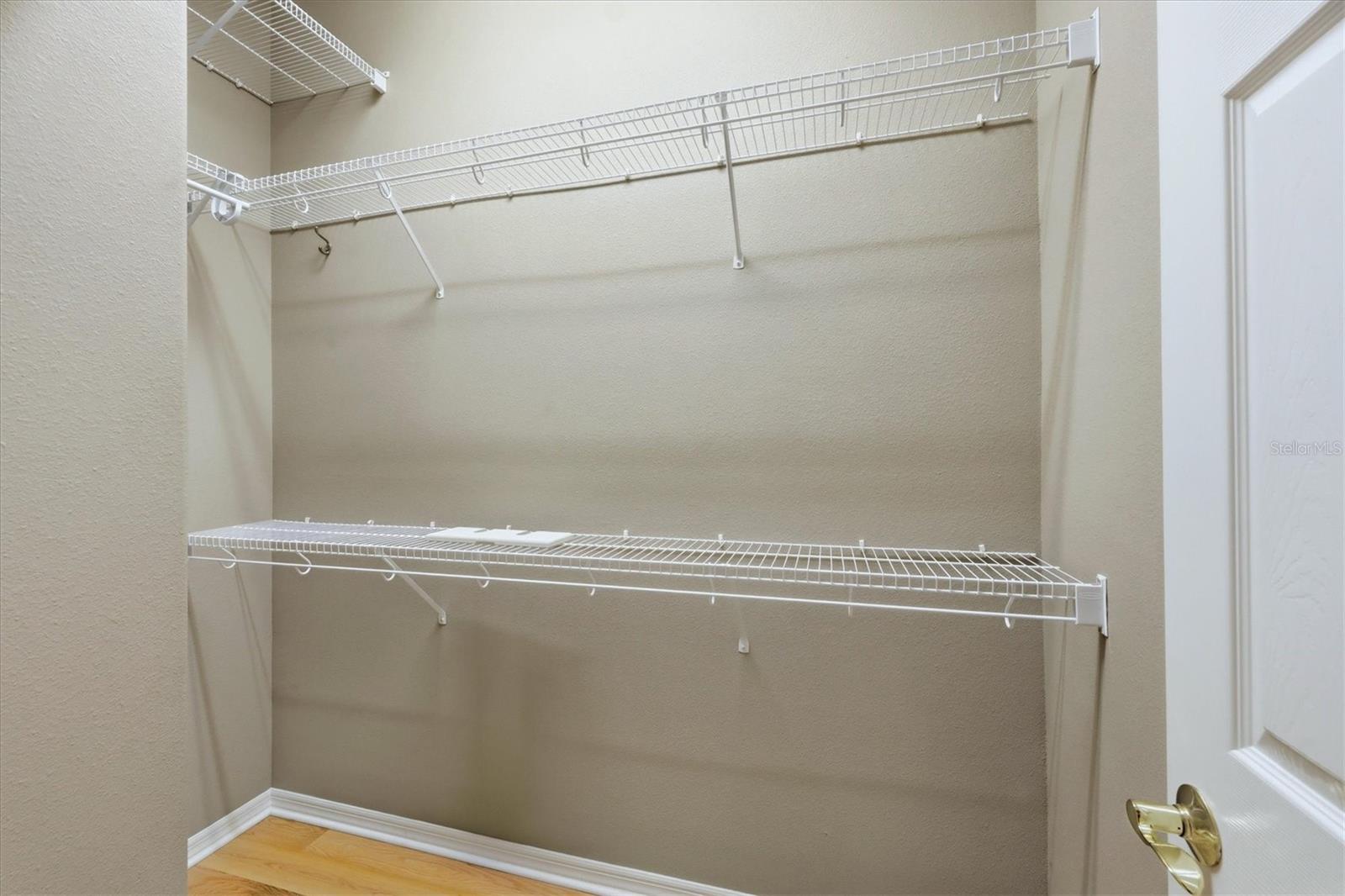 PELICAN POINTE GOLF & COUNTRY CLUB - Residential