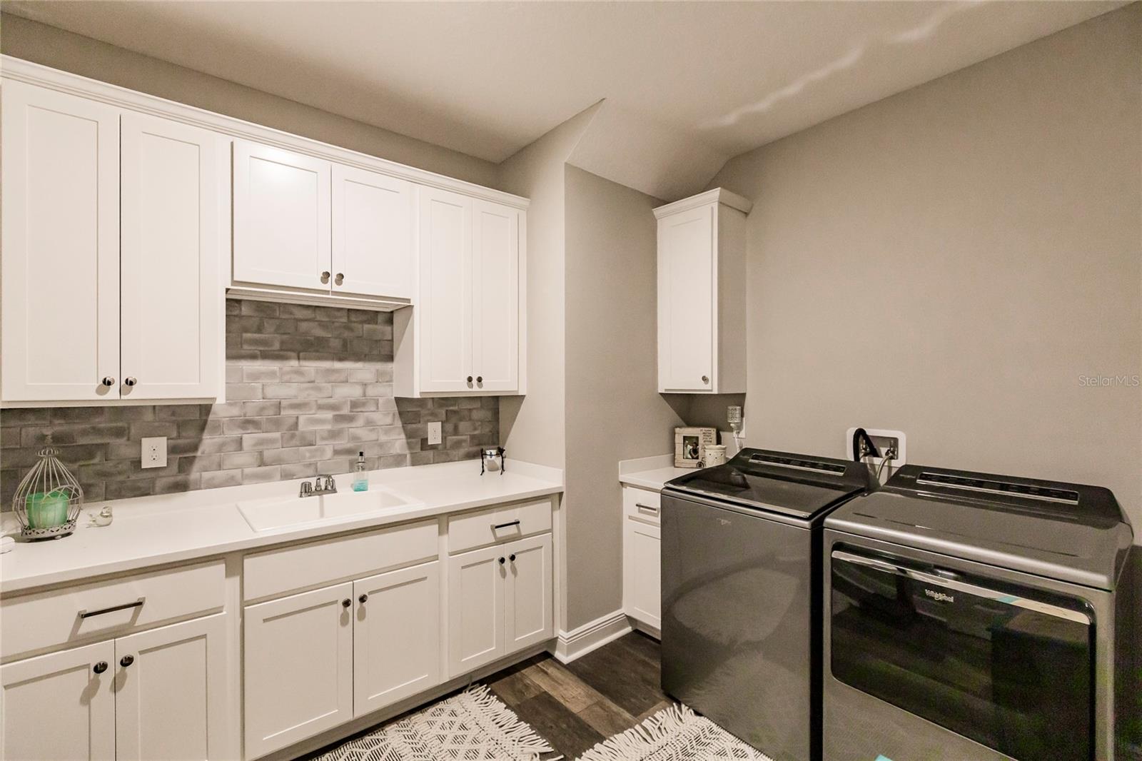 TWIN RIVERS PH V-A2 & V-A3 - Residential