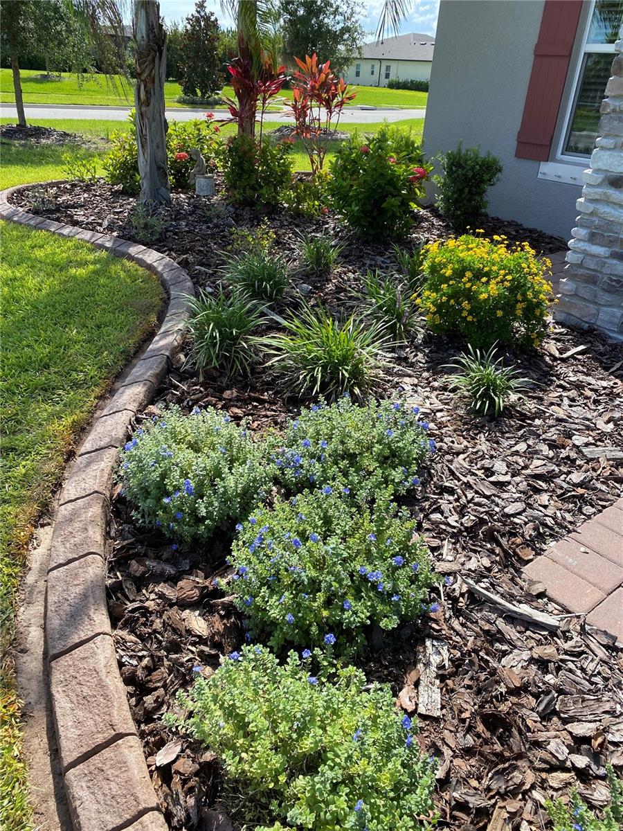 1728 TWIN RIVERS TRAIL