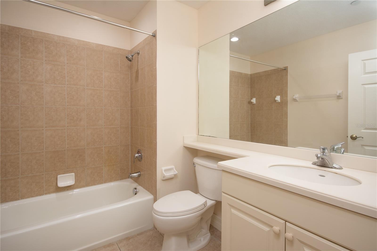 PHILLIPPI LANDINGS E - Residential Lease