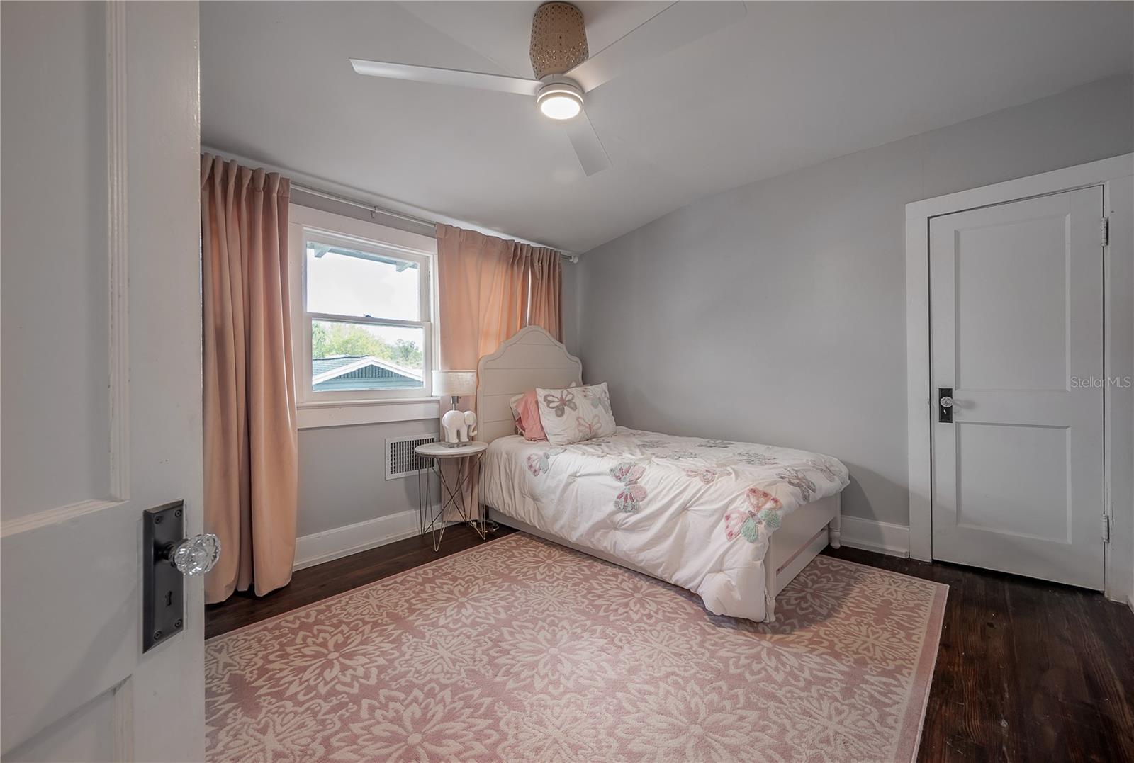 SUWANEE HEIGHTS - Residential