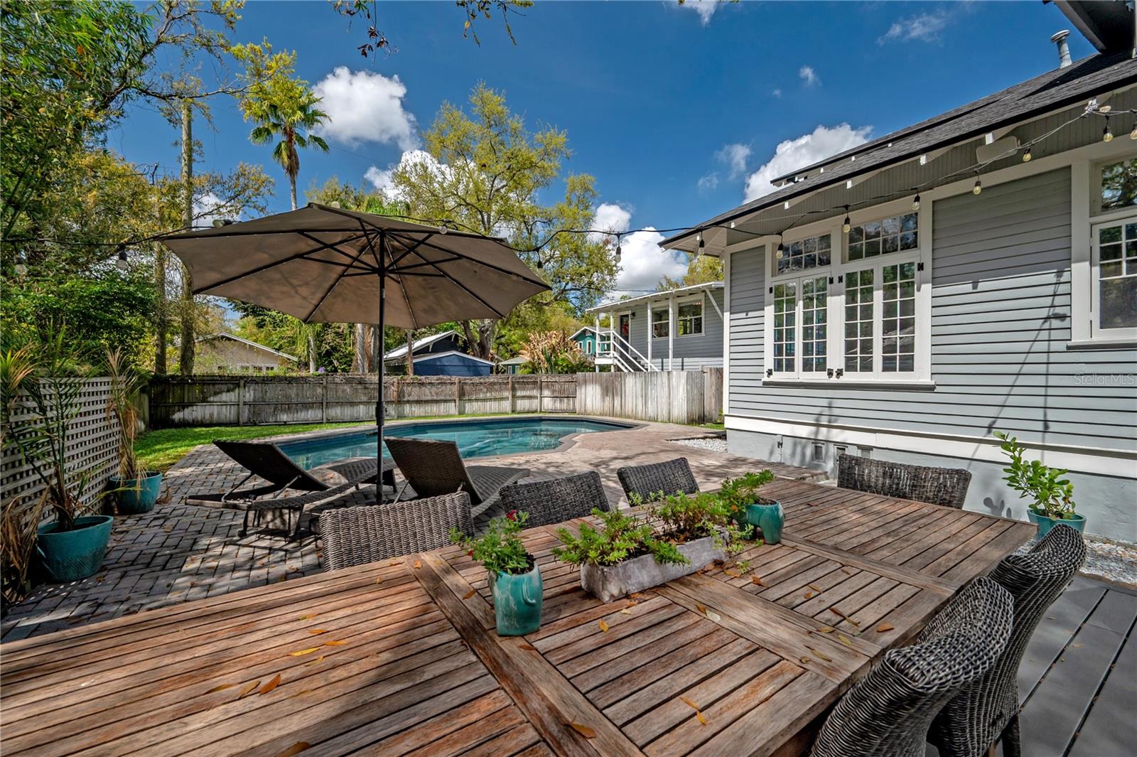 SUWANEE HEIGHTS - Residential