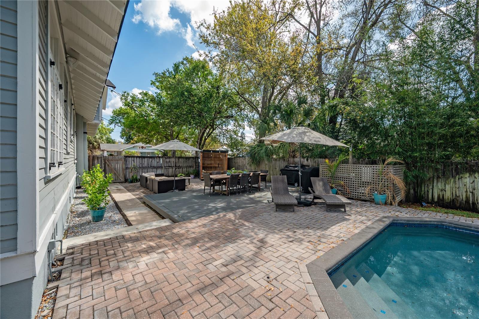 SUWANEE HEIGHTS - Residential