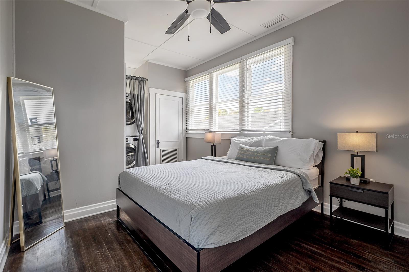 SUWANEE HEIGHTS - Residential