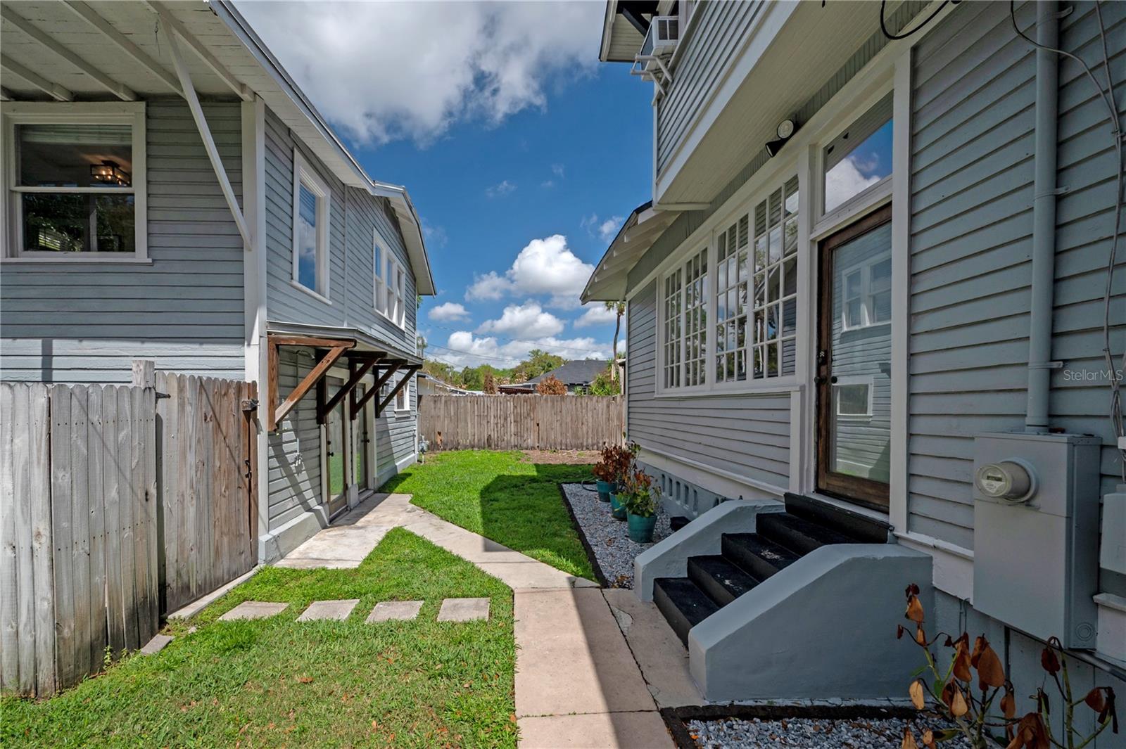 SUWANEE HEIGHTS - Residential