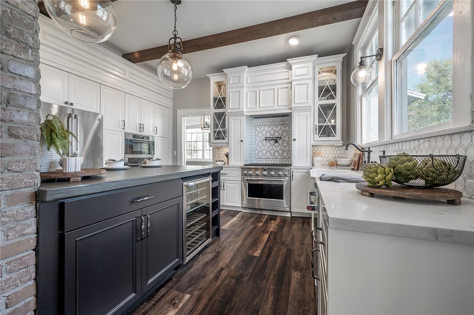 SUWANEE HEIGHTS - Residential