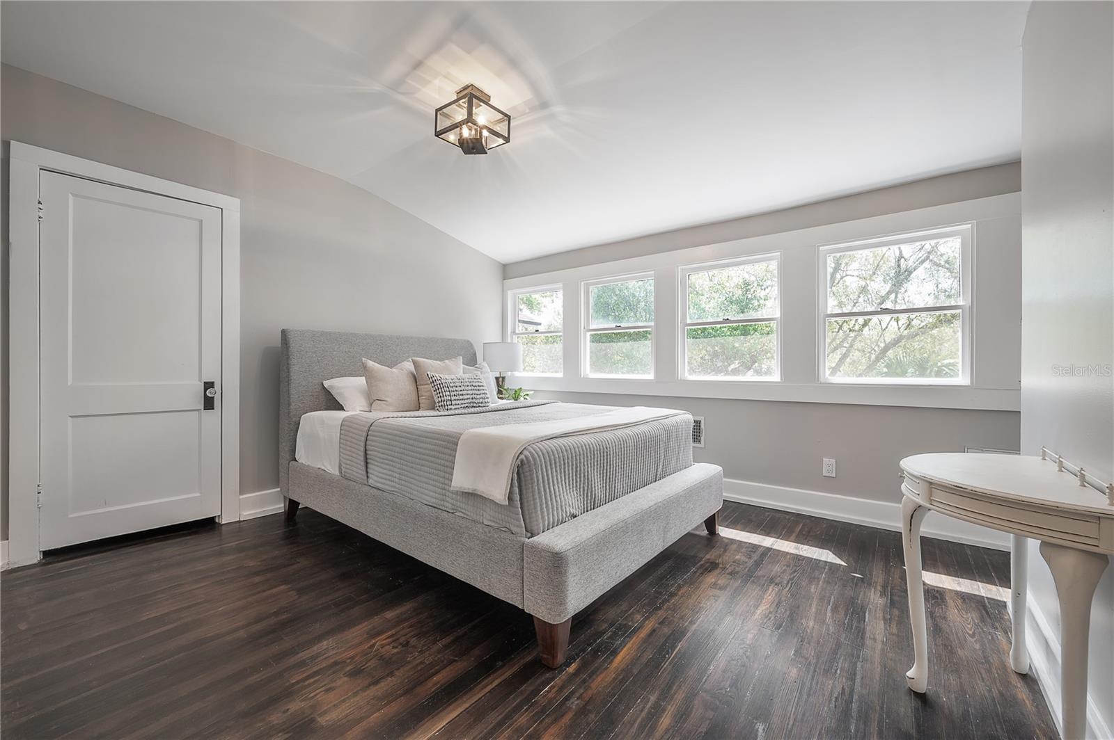 SUWANEE HEIGHTS - Residential