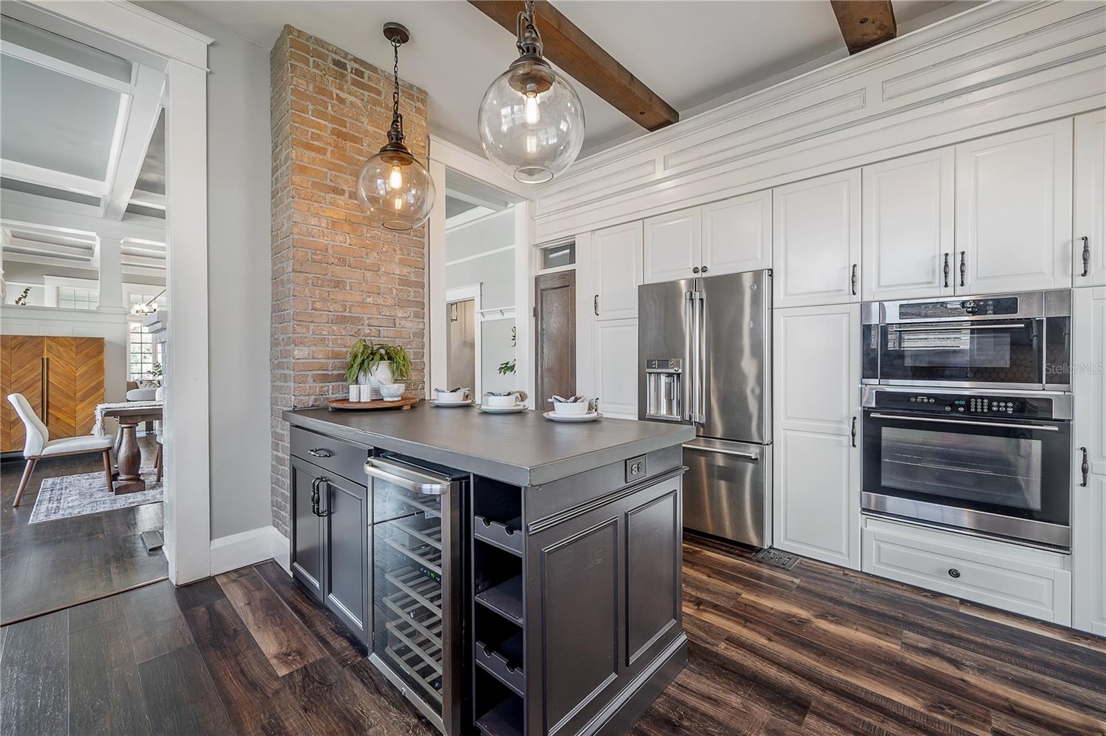 SUWANEE HEIGHTS - Residential