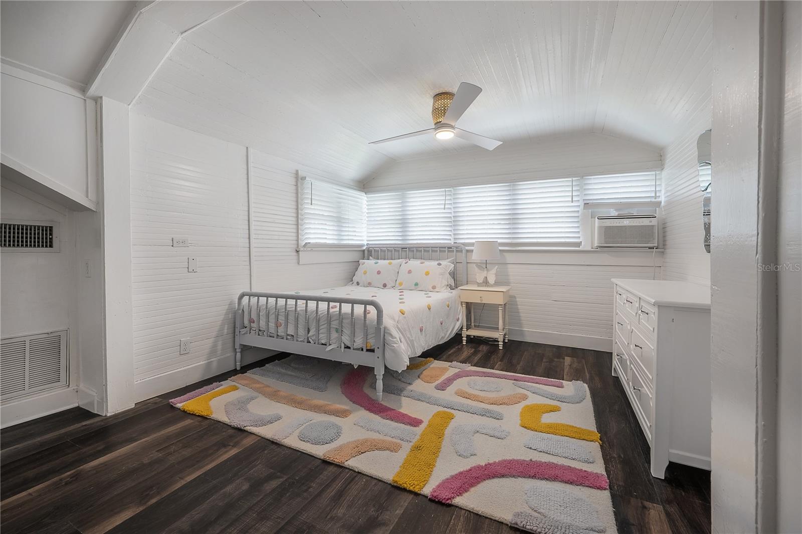 SUWANEE HEIGHTS - Residential