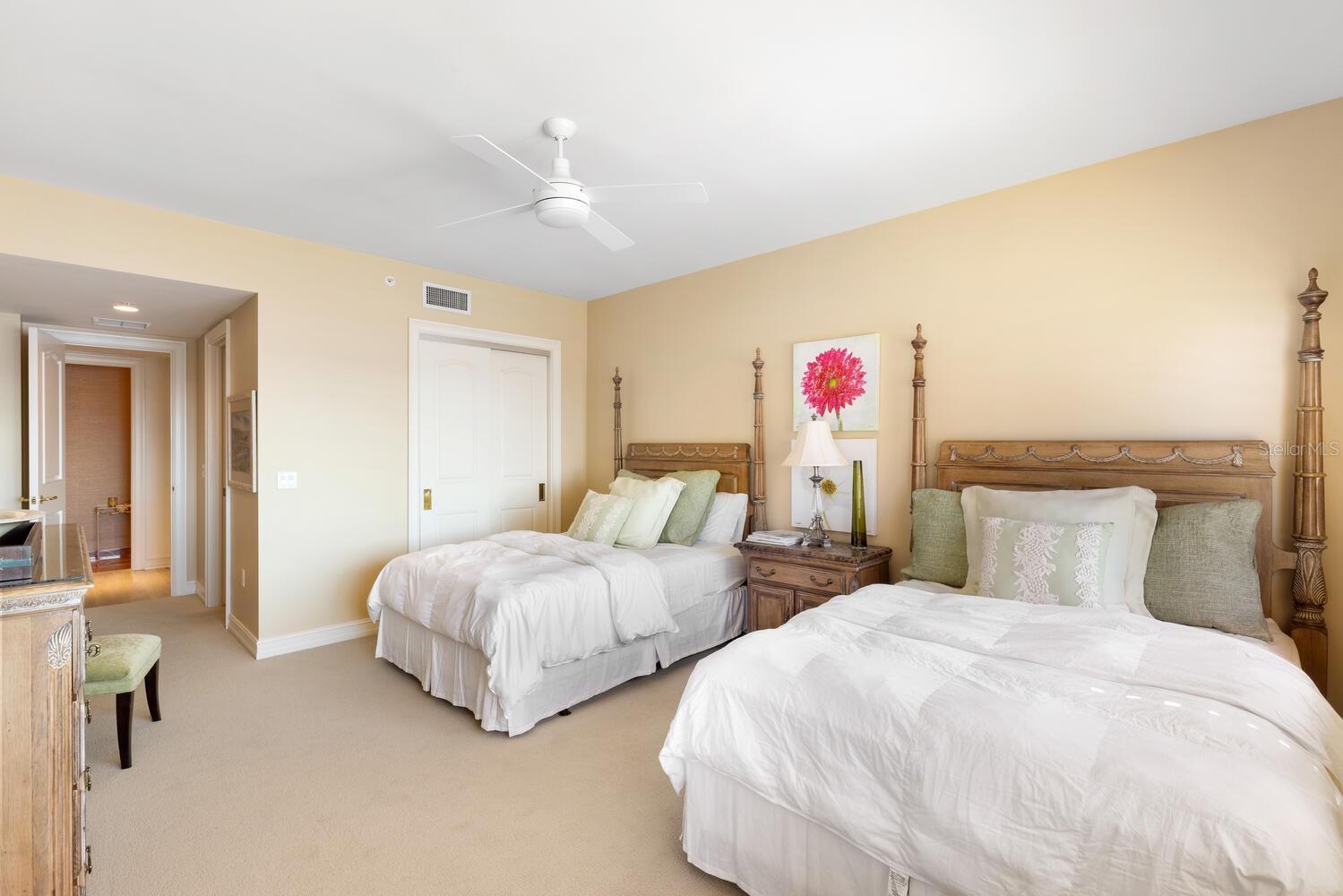 THE RESIDENCES - Residential