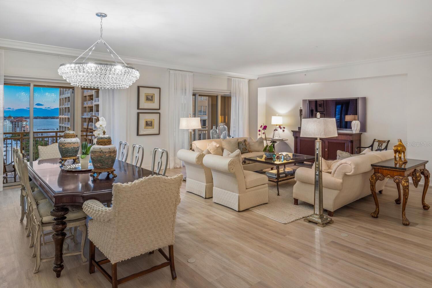 THE RESIDENCES - Residential