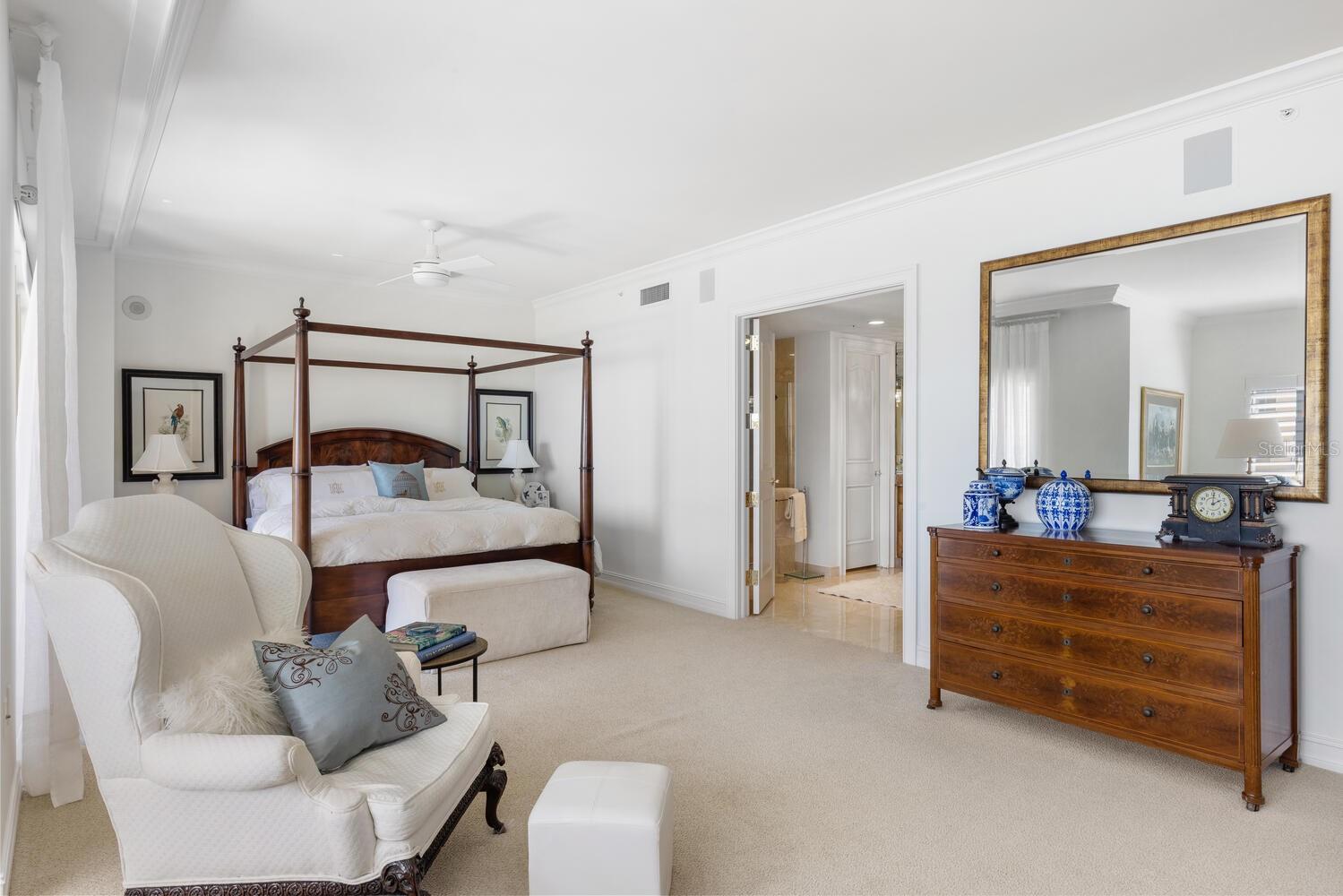 THE RESIDENCES - Residential