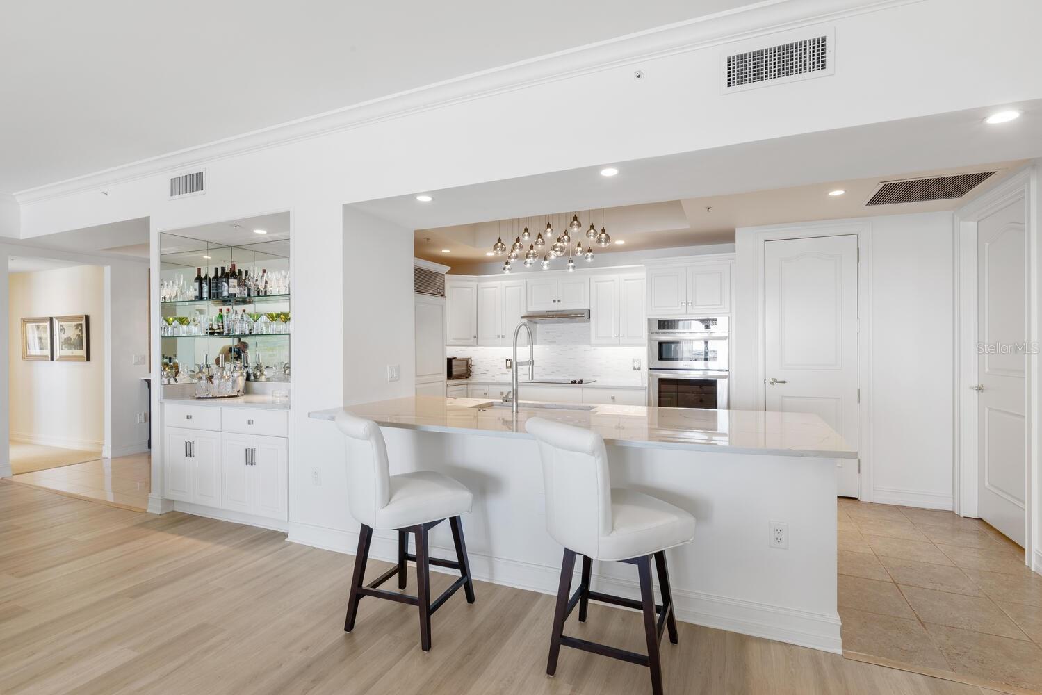 THE RESIDENCES - Residential