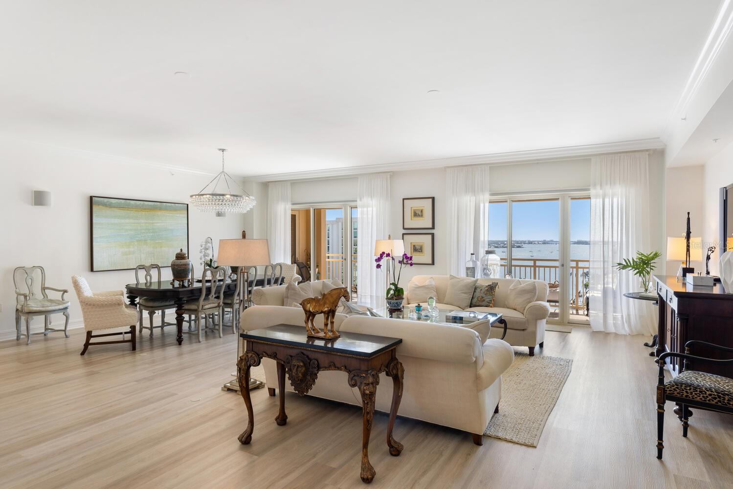 THE RESIDENCES - Residential