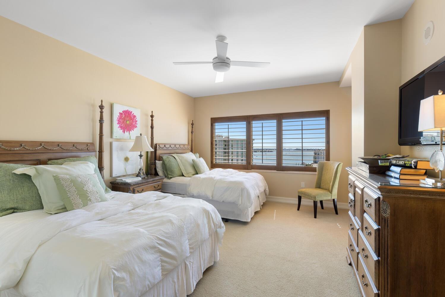 THE RESIDENCES - Residential