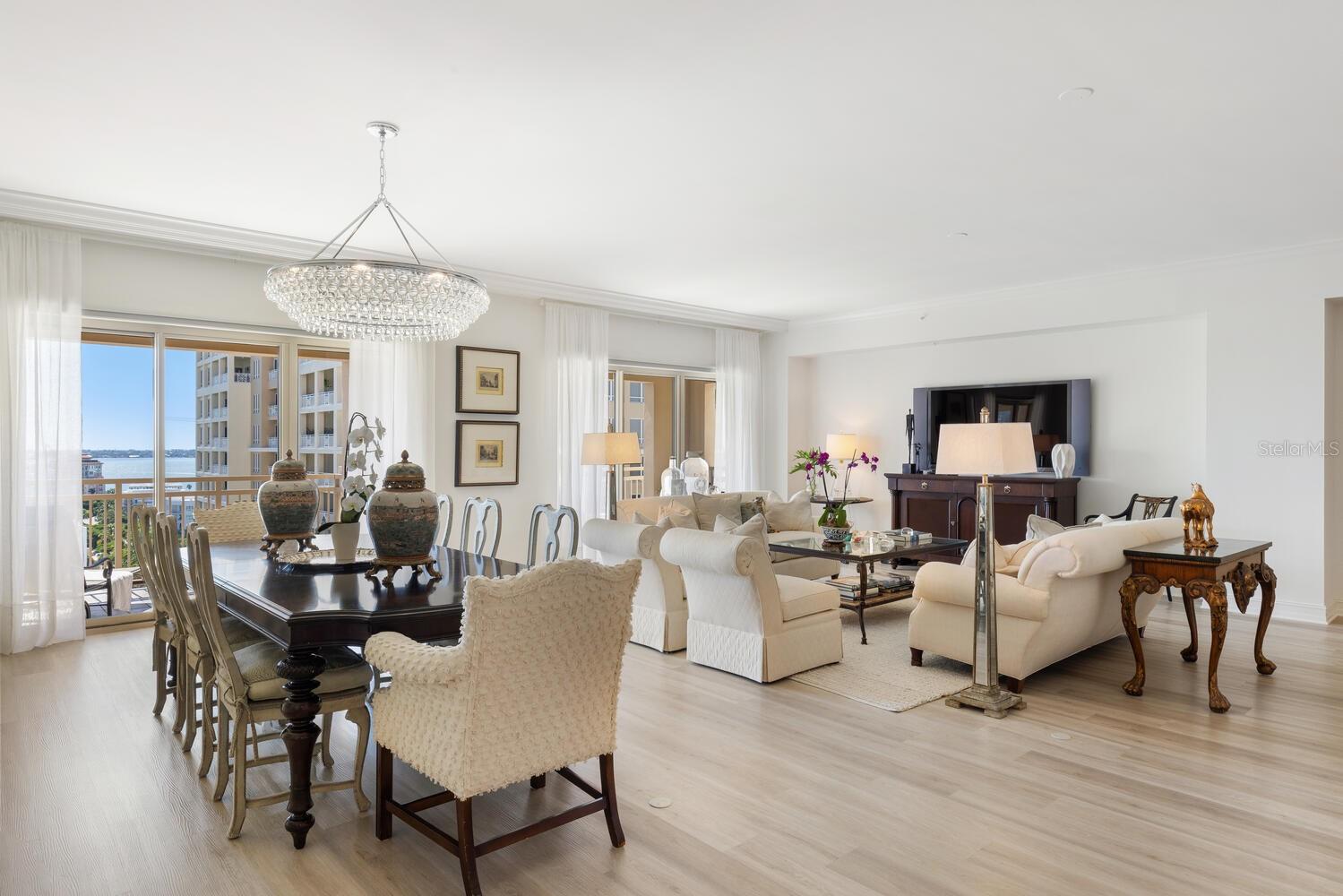 THE RESIDENCES - Residential