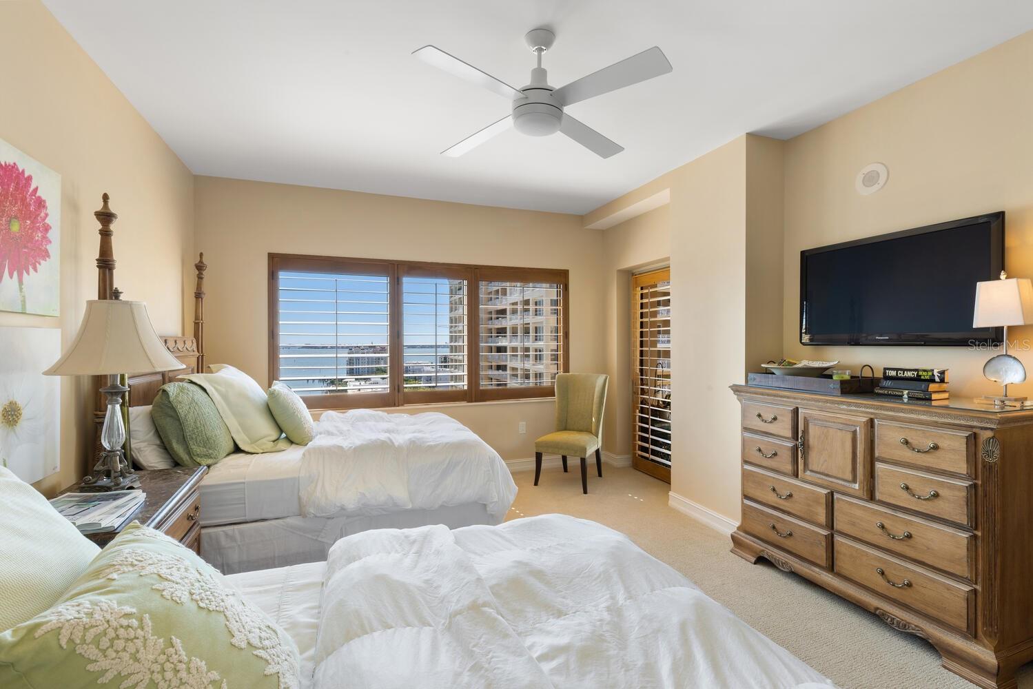 THE RESIDENCES - Residential