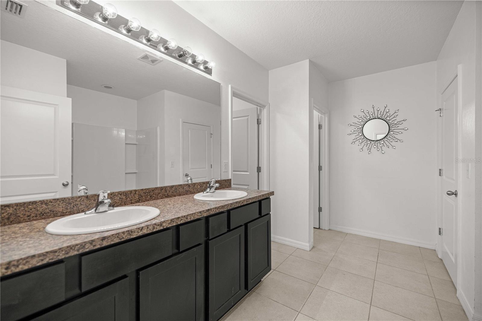 COBBLESTONE NORTH - Residential