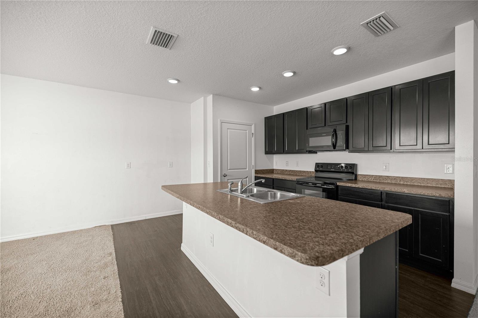 COBBLESTONE NORTH - Residential