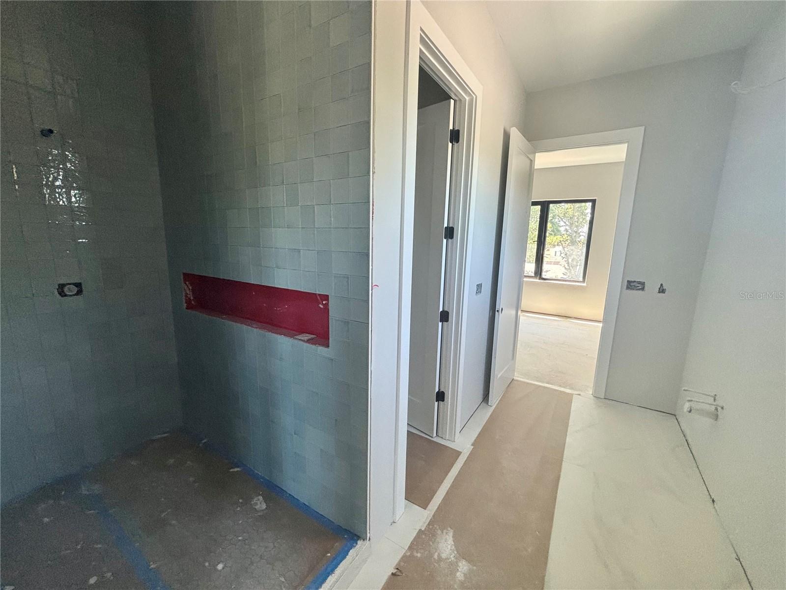 HOLLIEANNA SHORES - Residential