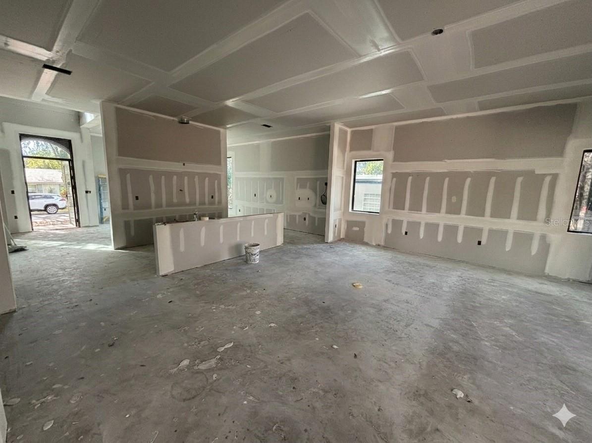 HOLLIEANNA SHORES - Residential