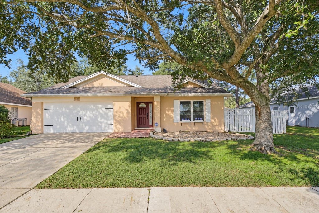 Photo of 1210 Brandy Lake View Circle, Winter Garden, FL 34787 (MLS # O6449523)