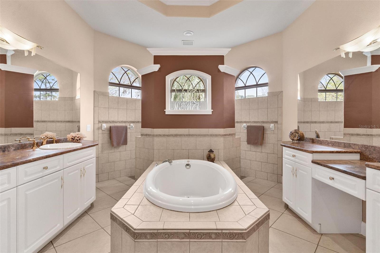 HARBOR HILLS UNIT 01 - Residential