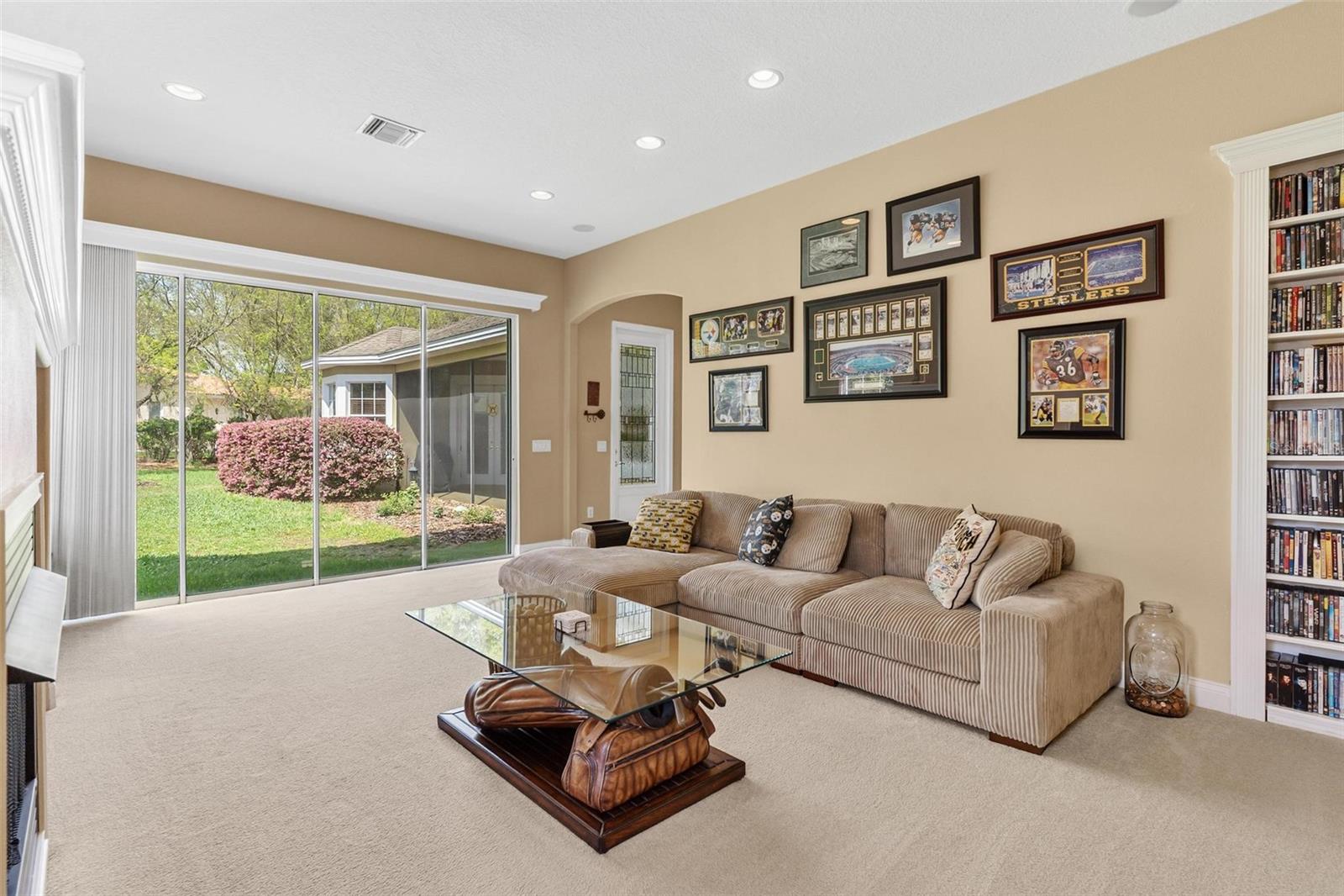 HARBOR HILLS UNIT 01 - Residential