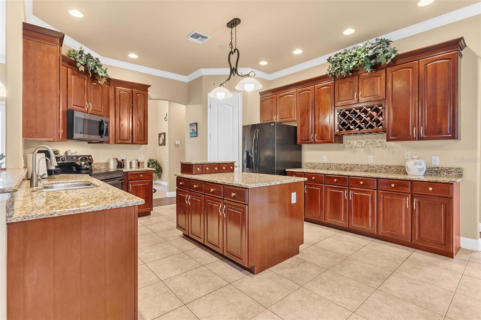 HARBOR HILLS UNIT 01 - Residential