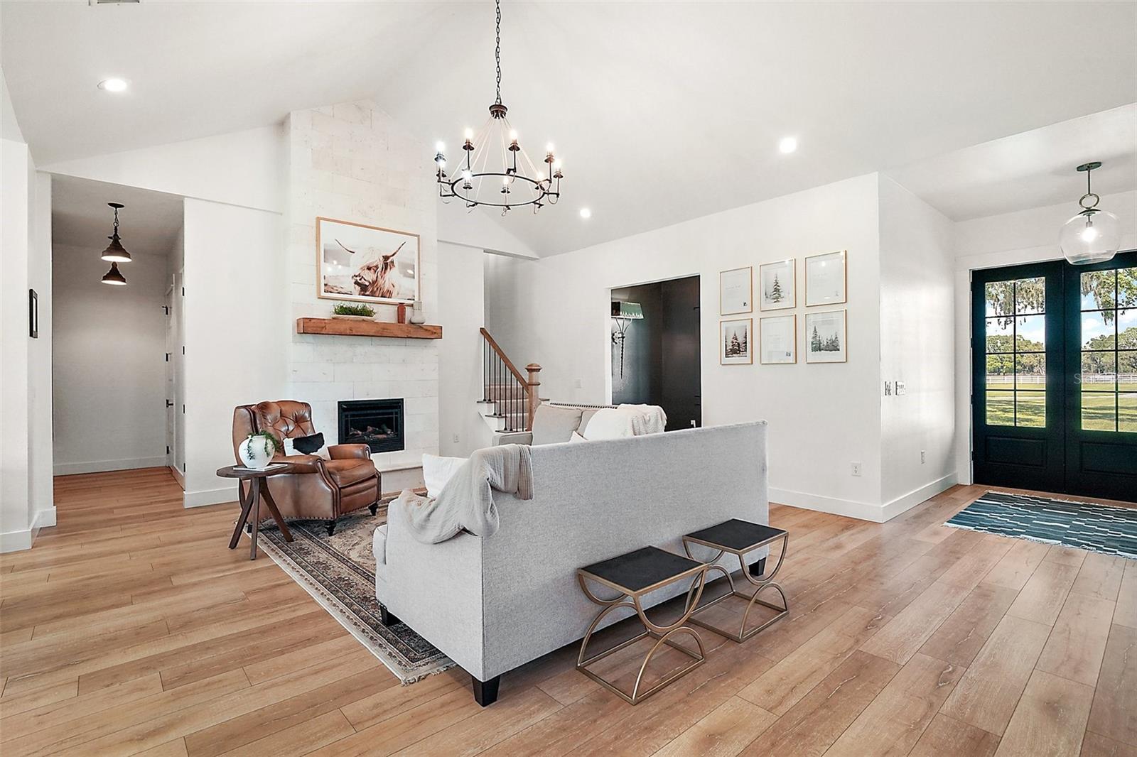 1560 NE 17TH STREET