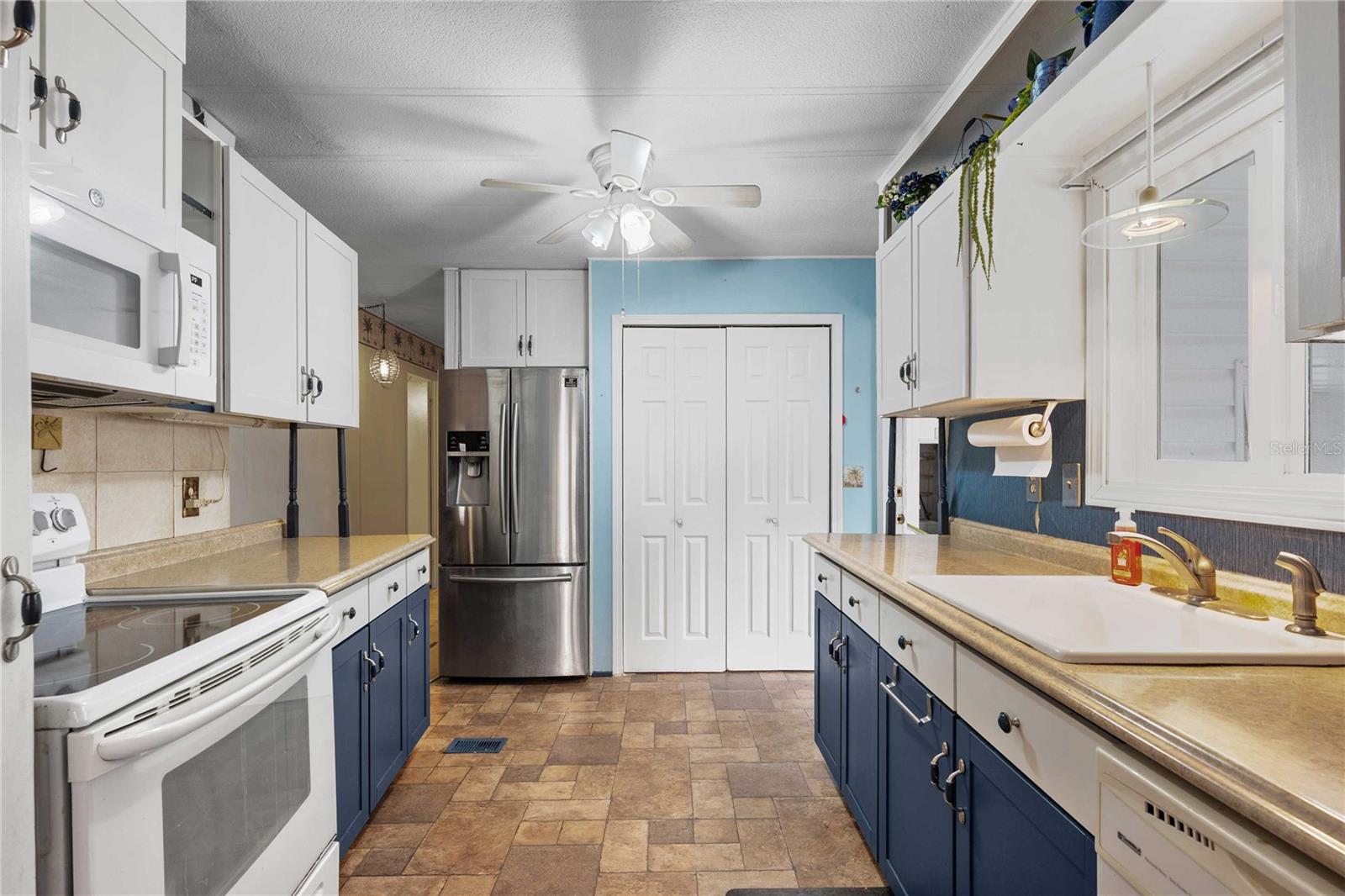 BETMAR ACRES - Residential