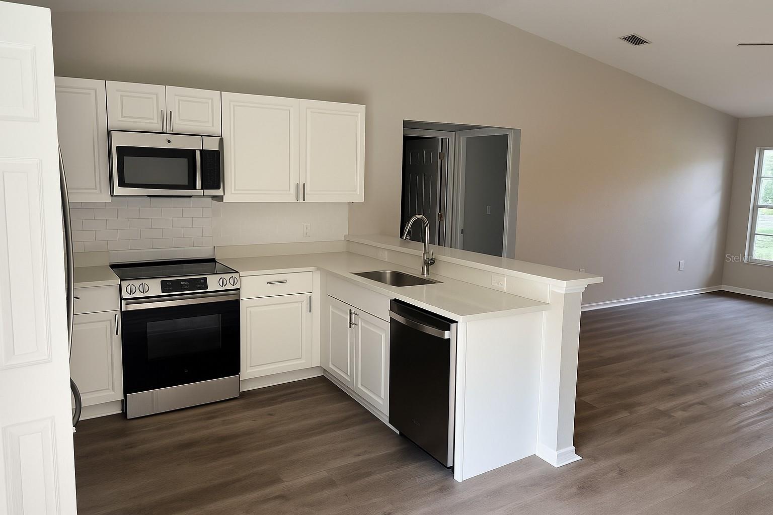 SUNSET PARK FIRST SEC - Residential