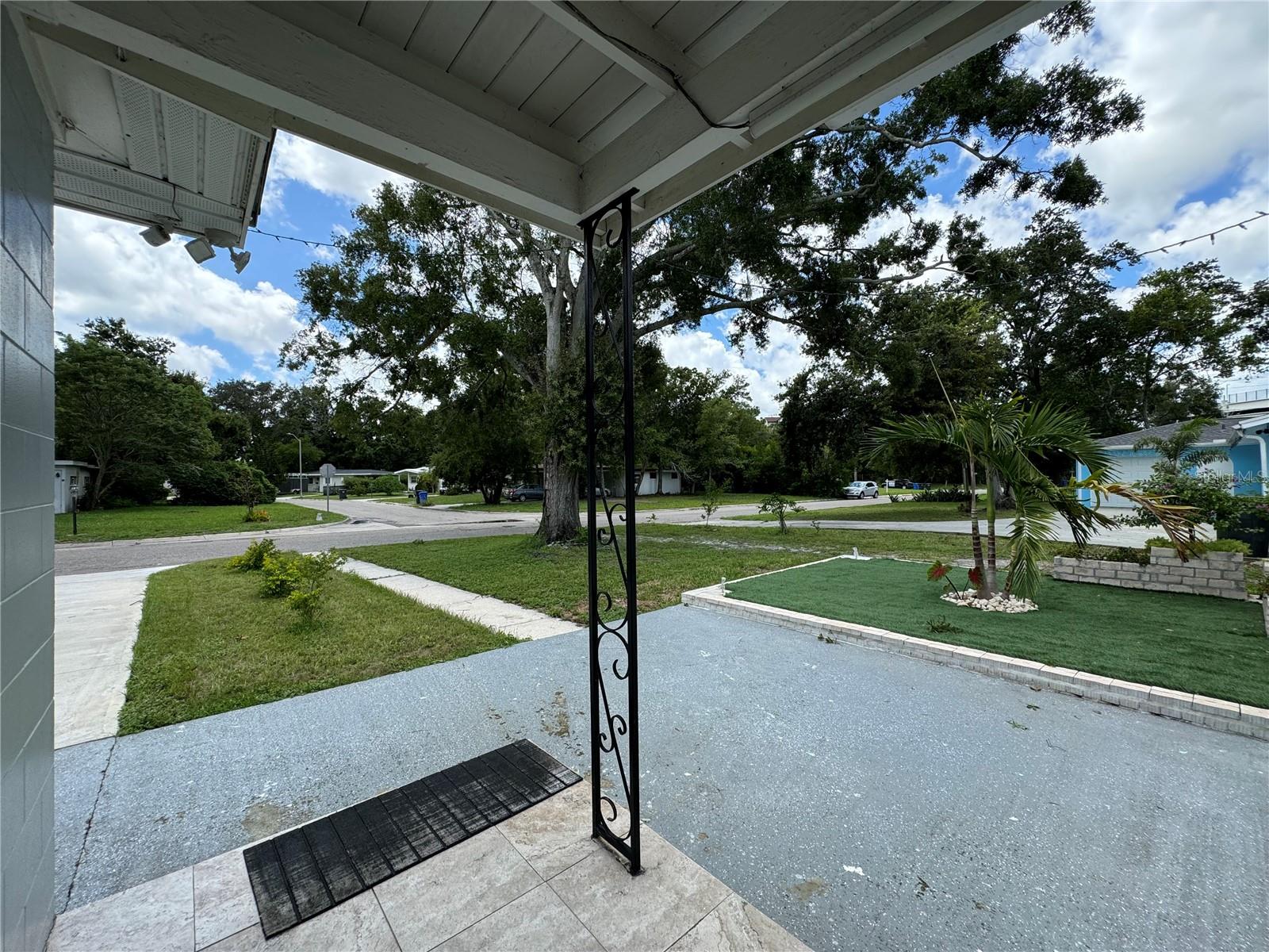 2702 CAMPUS HILL DRIVE