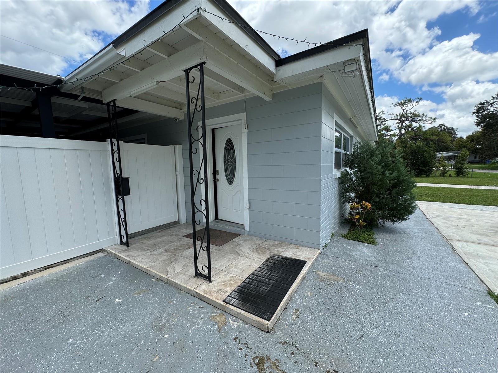 2702 CAMPUS HILL DRIVE