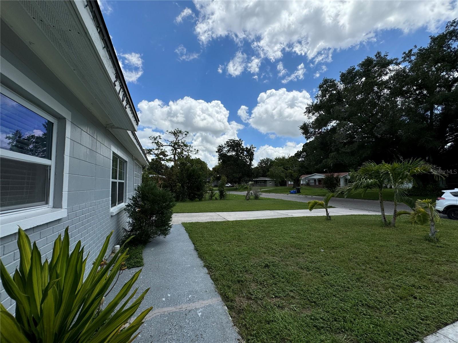 2702 CAMPUS HILL DRIVE