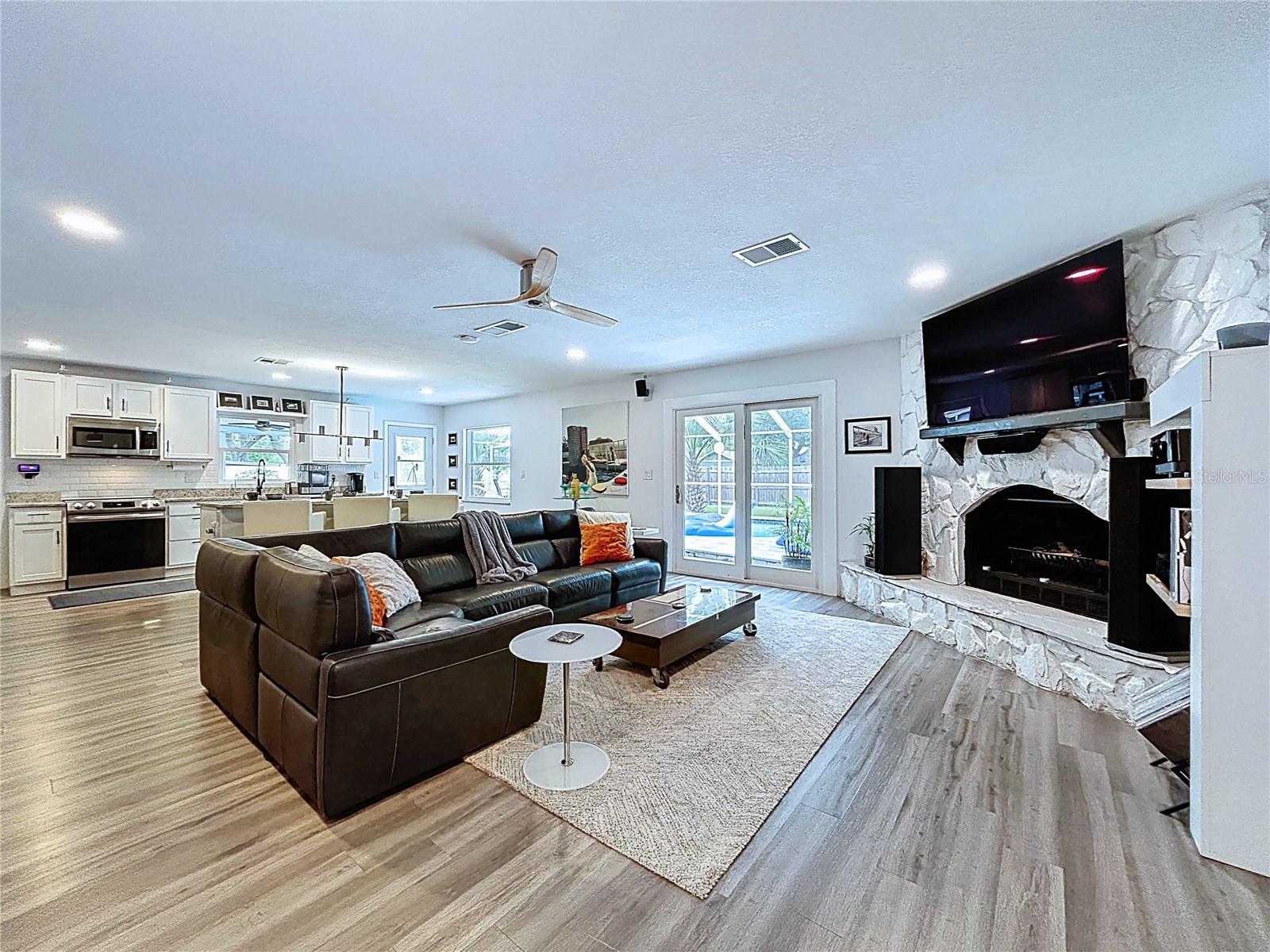 COUNTRYSIDE MANOR SUB - Residential