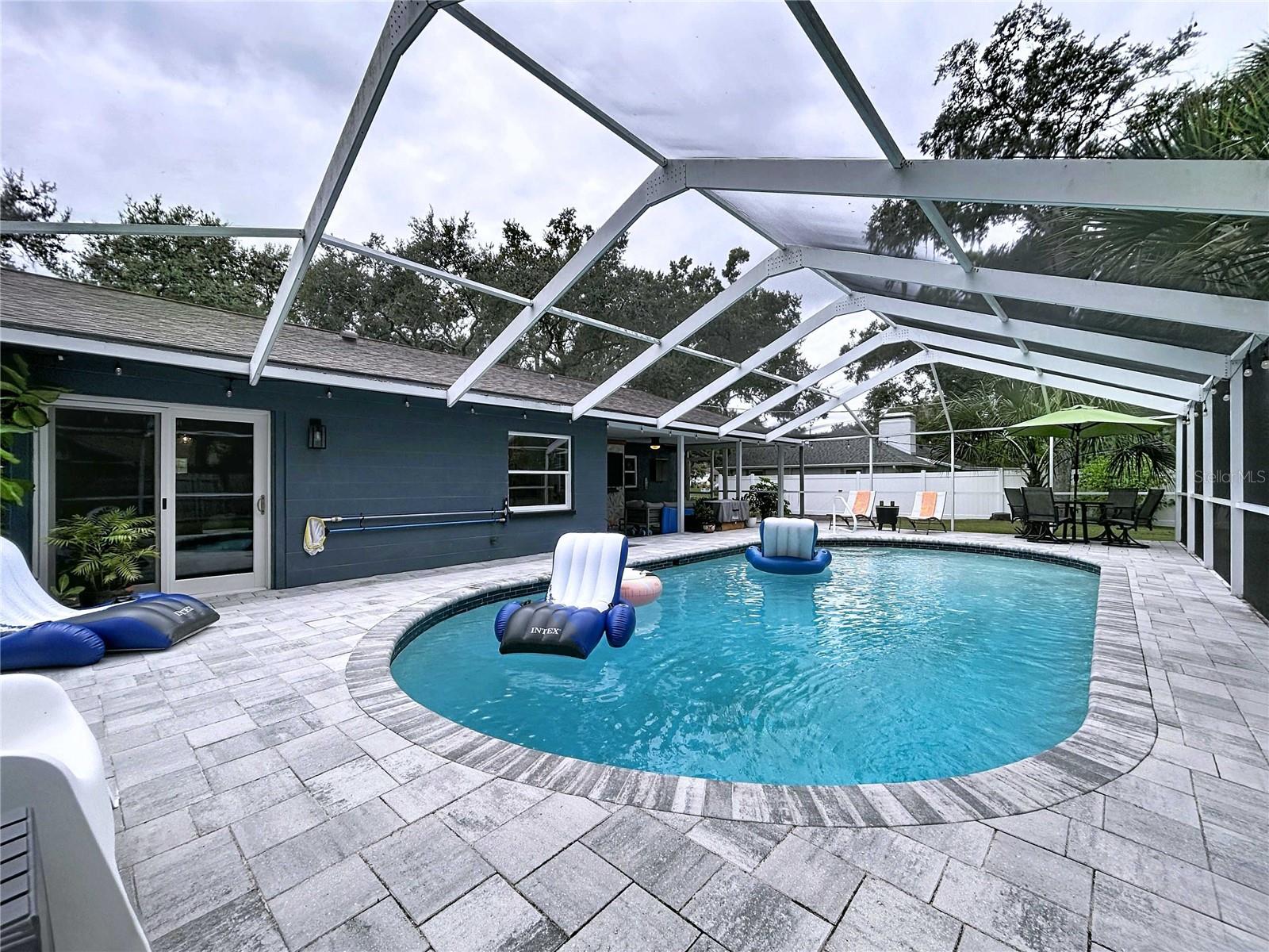 1404 BIG OAK COURT