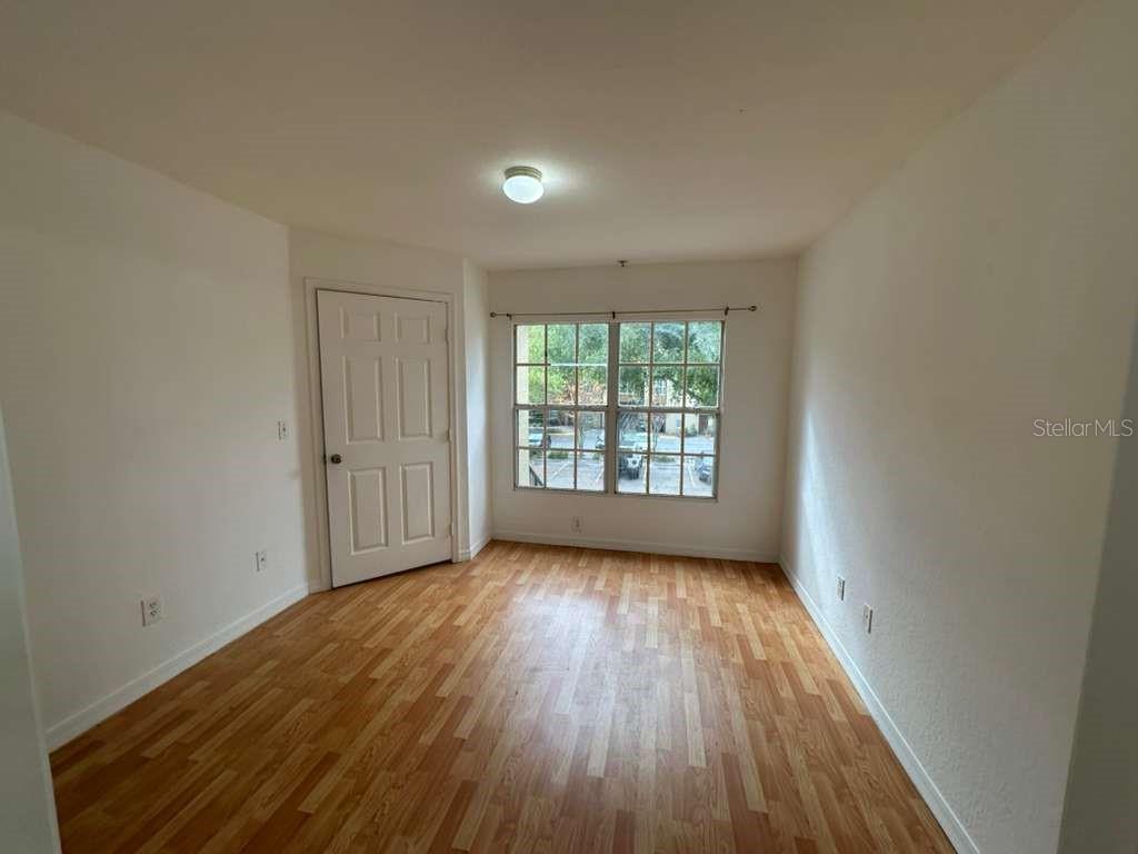 AZUR/METROWEST - Residential Lease