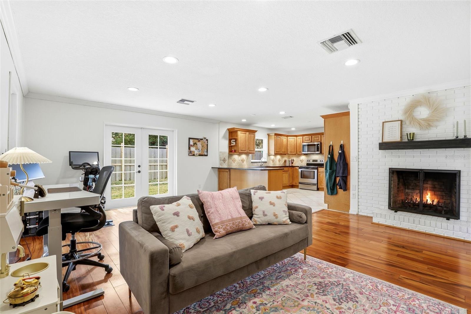 WINDSOR PARK - Residential