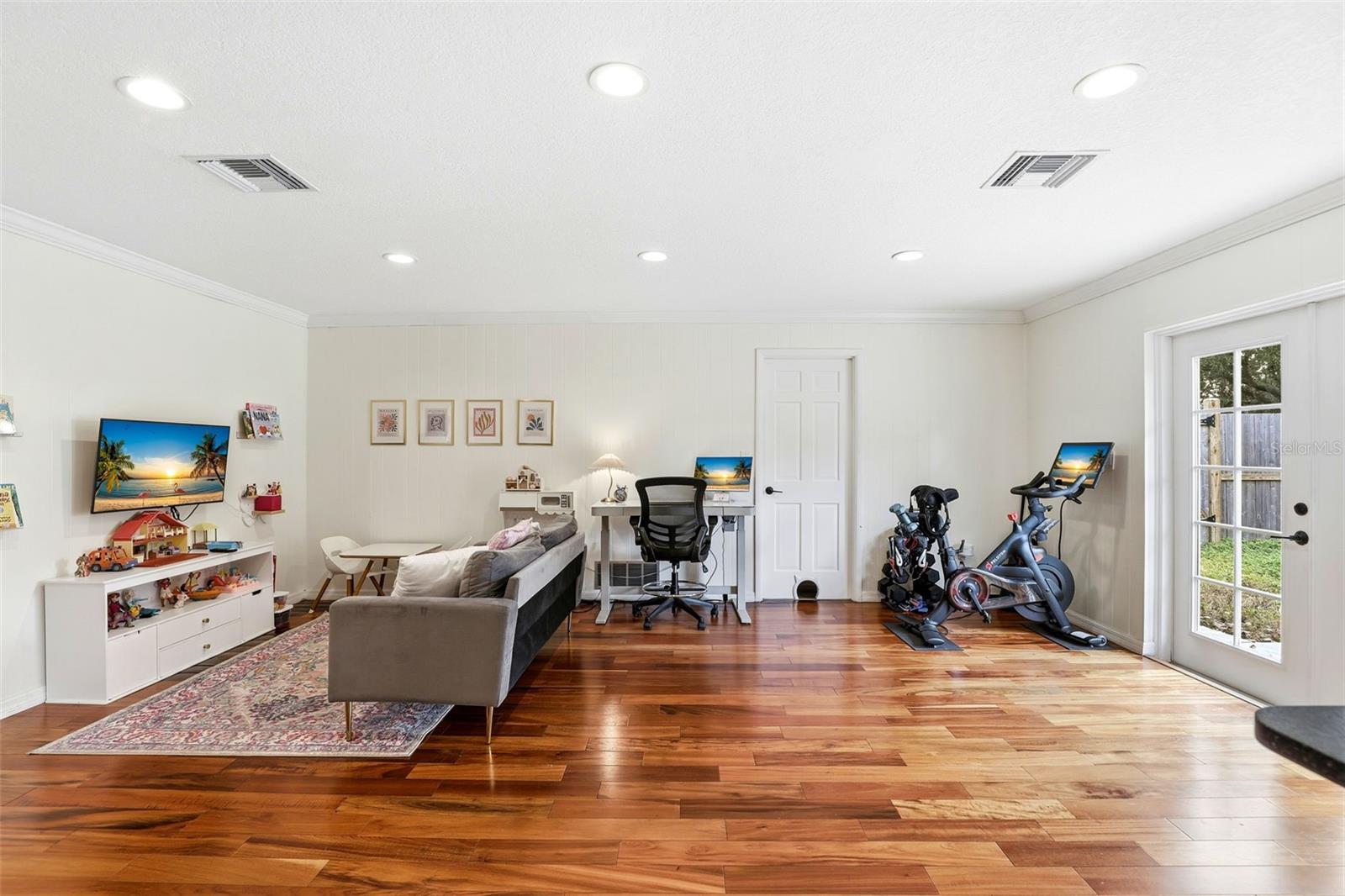 WINDSOR PARK - Residential