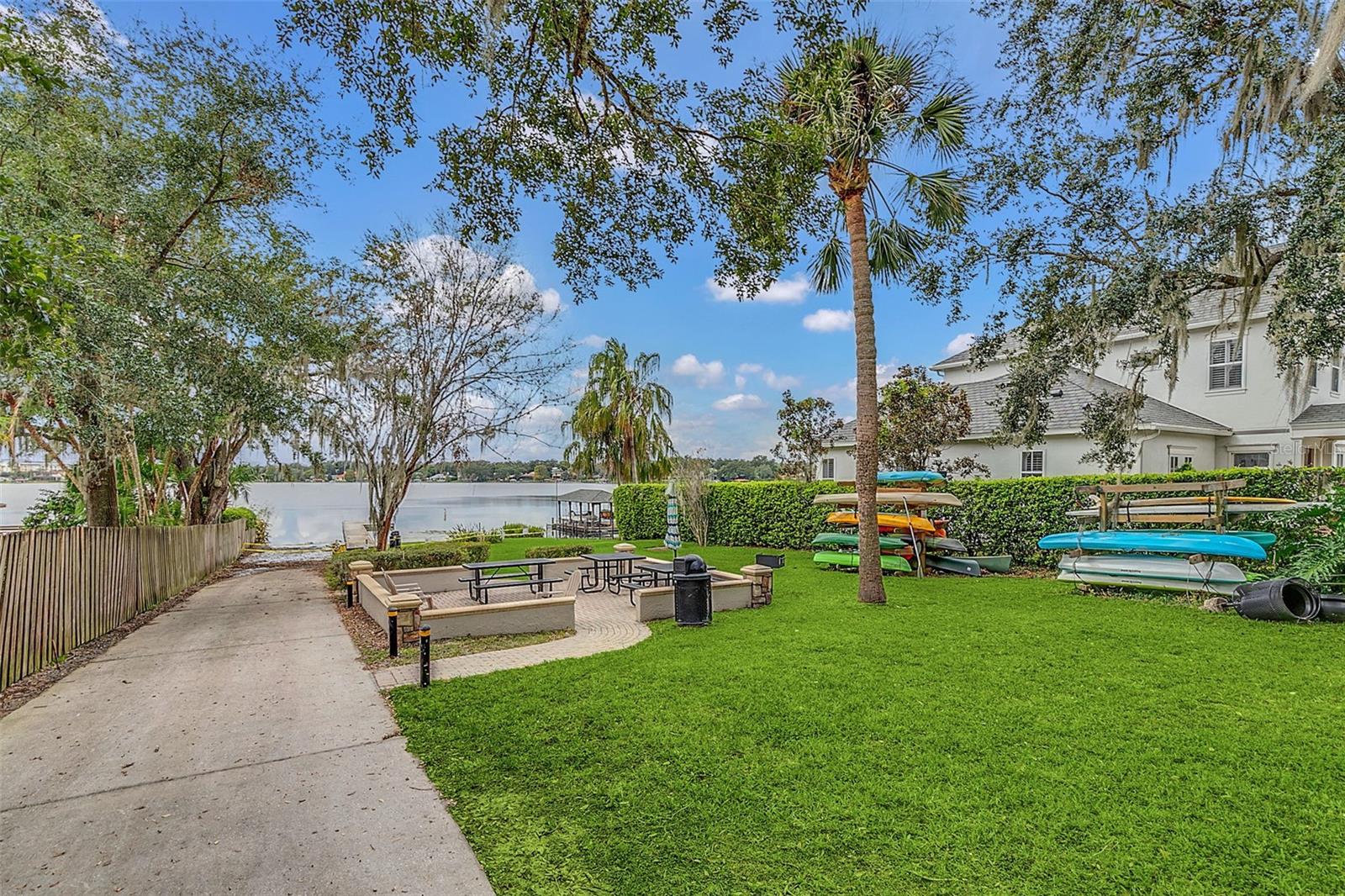 WINDSOR PARK - Residential