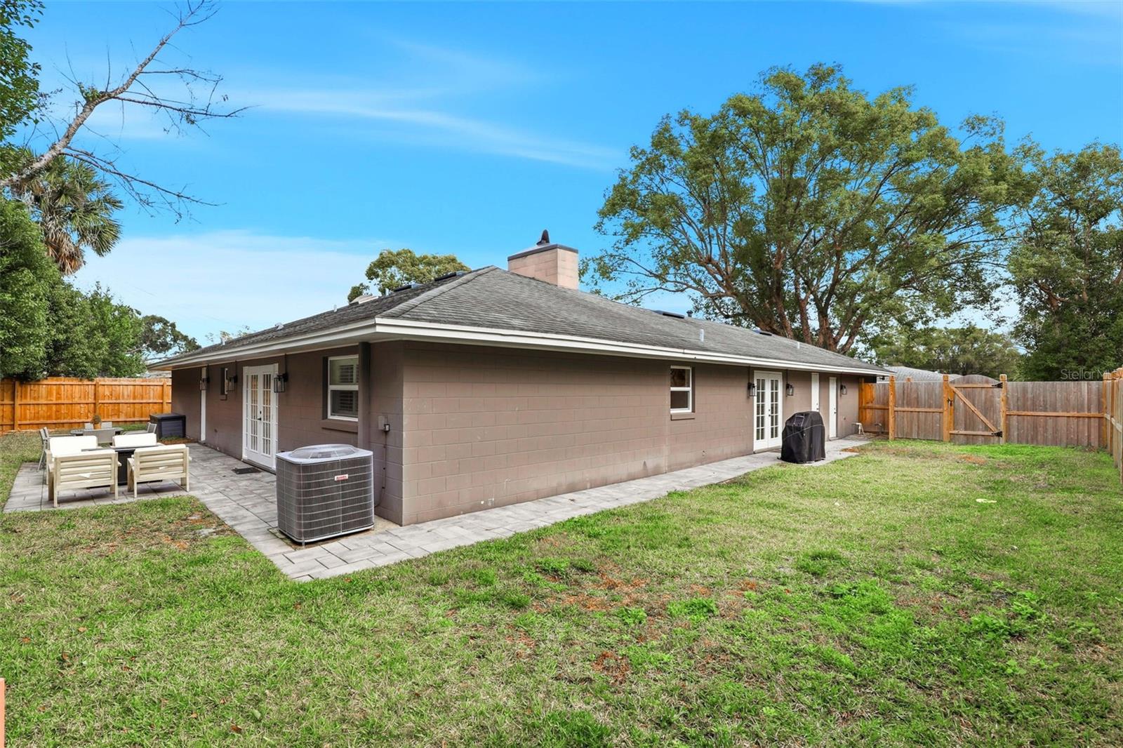 WINDSOR PARK - Residential