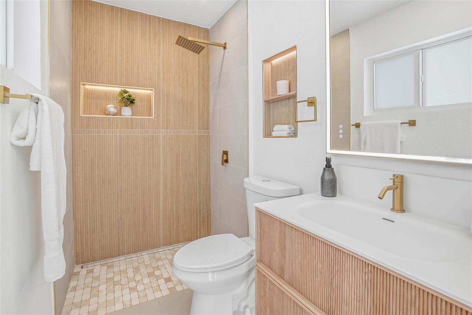 PINEBROOK ESTATES - Residential