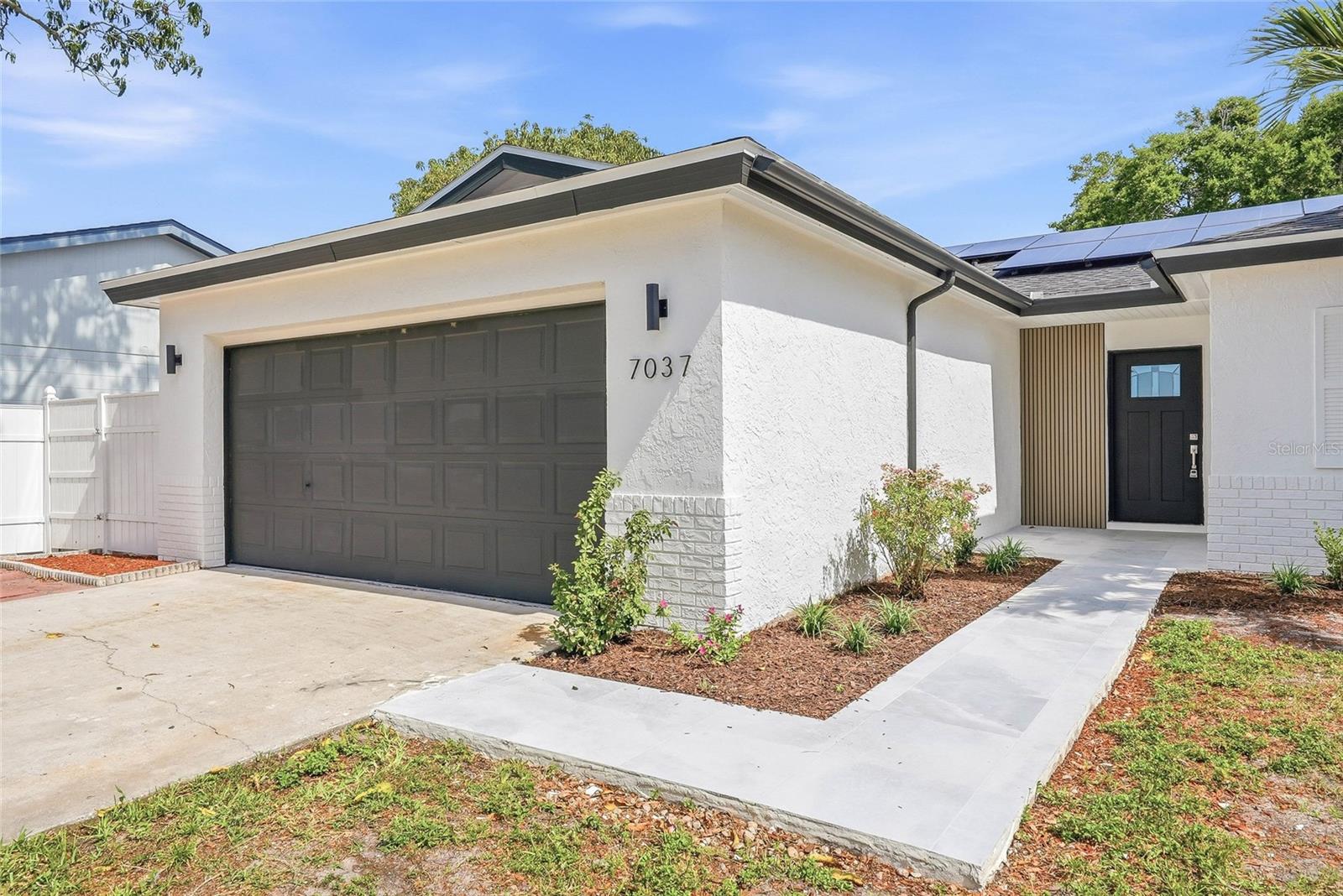 PINEBROOK ESTATES - Residential