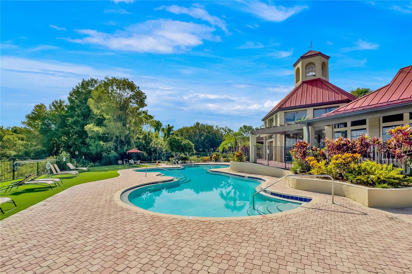 236 AFTON SQUARE 104