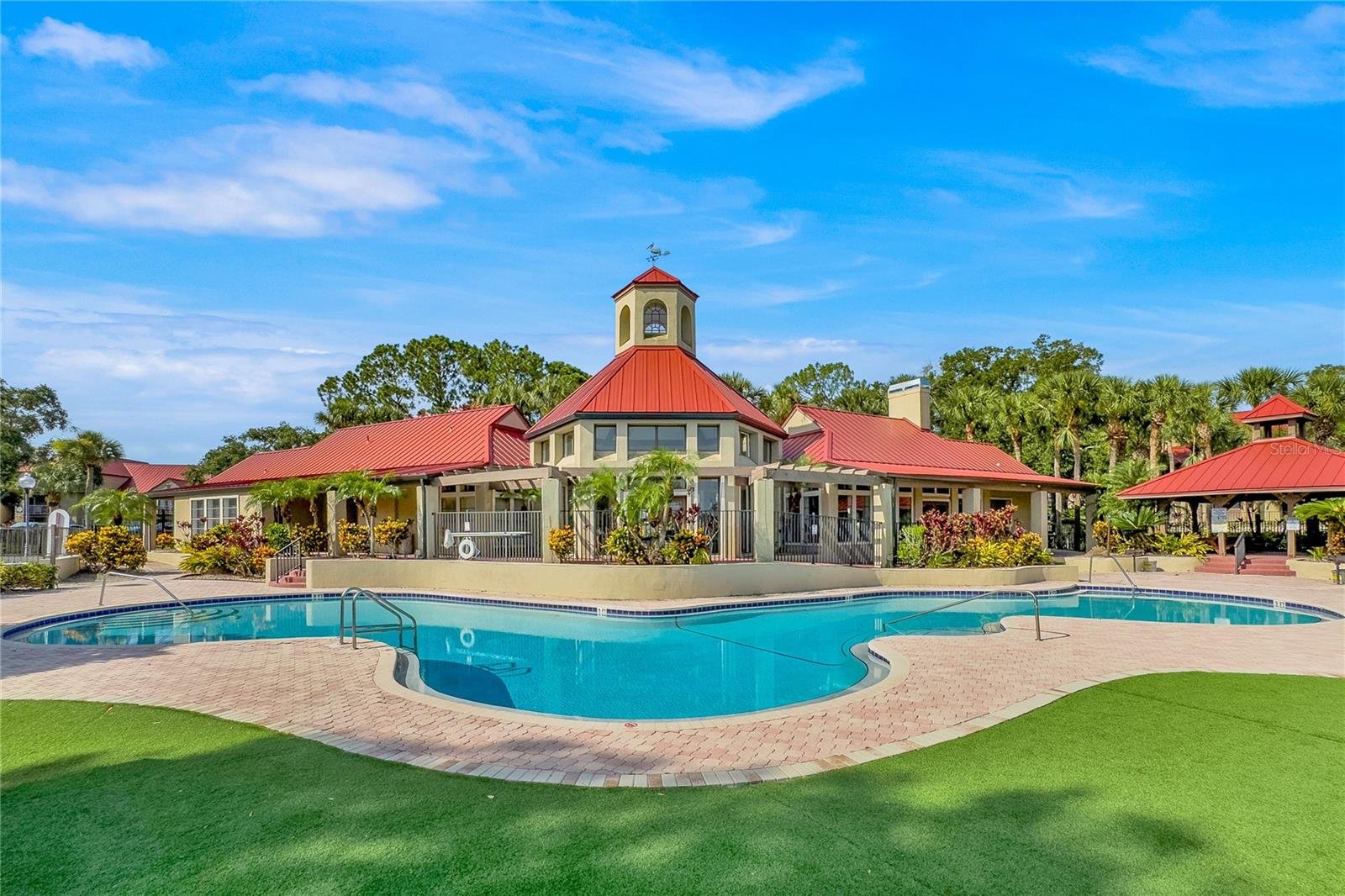 Excellent investment opportunity! This beautiful 1-bedroom condo in Altamonte Springs is vacant and easy to show, located in a peaceful community with lush gardens, lakes, and fountains. Enjoy resort-style amenities including a pool, clubhouse, business center, and lighted tennis courts. The unit offers a bright layout and private patio, perfect as a rental or personal retreat. Conveniently close to shopping, dining, and major highways. Estimated rental income: $1,400/month. Don’t miss this chance to own in one of Orlando’s most desirable areas.